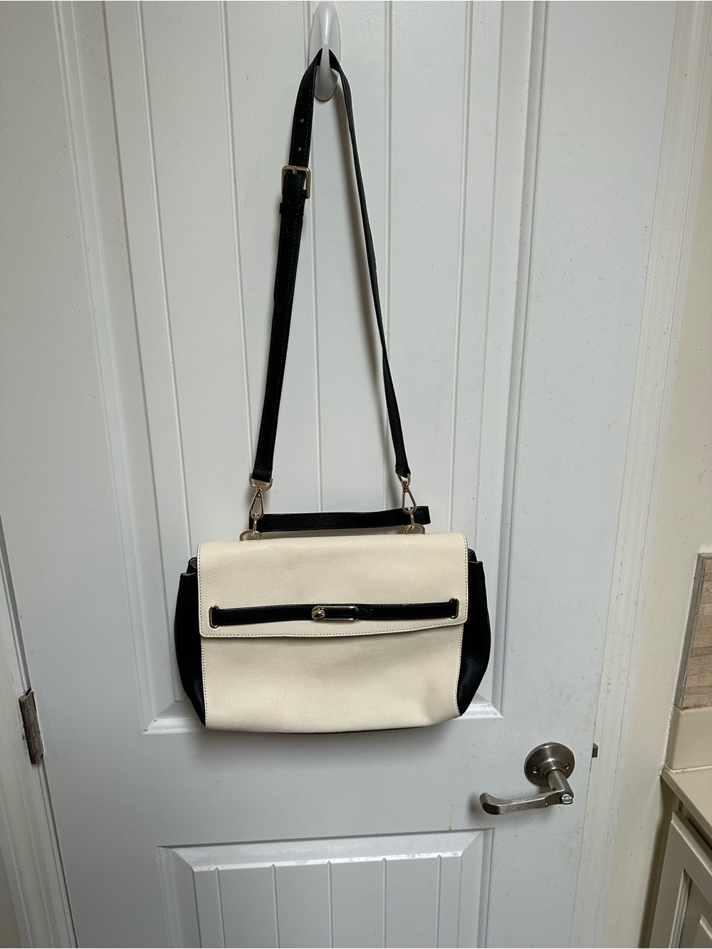 Talbots Cream and Black Leather Crossbody Clutch - Picture 11 of 11